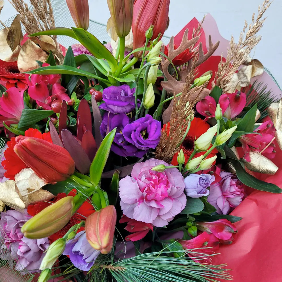 Experience vibrant bouquets with Flower Subscriptions by ReCreation Flowers. Enjoy hand-crafted arrangements delivered to your door—perfect for gifting or brightening your space with our florist service.