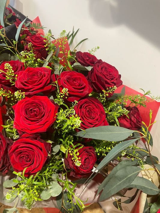 Valentine flowers delivered to Leigh on Sea